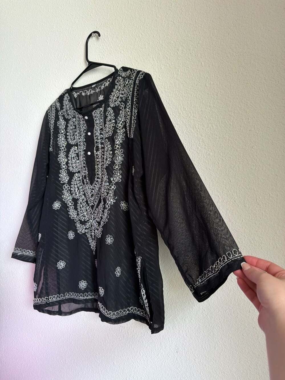 Unbranded Black Sheer Embroidered Kurti Tunic Top Size 40 - Picture 3 of 6
